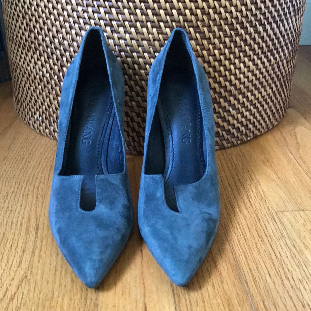 Vera Wang Briella Choked-Up Navy Pumps